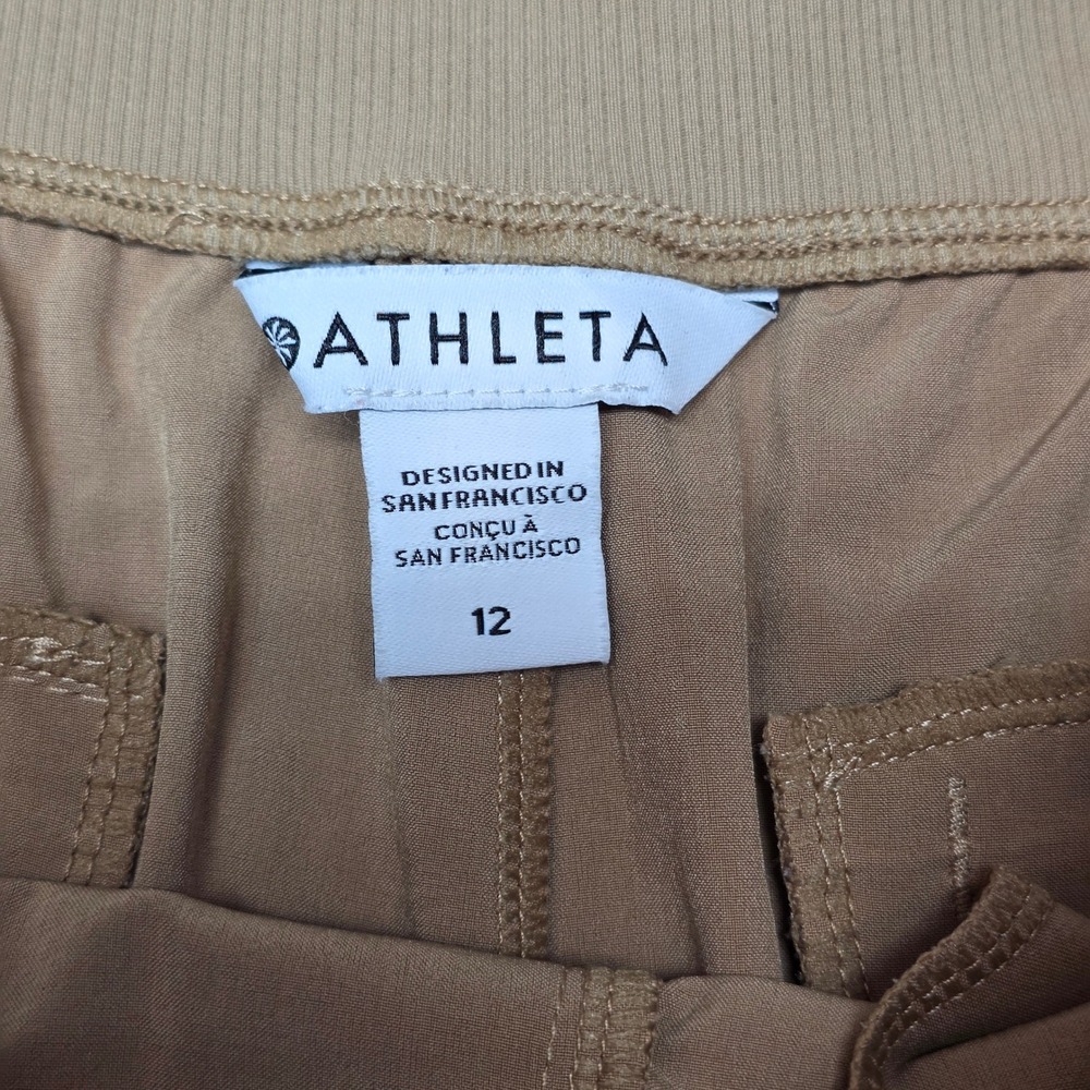 Athleta Brooklyn Bermuda Shorts Tan Women's Size 12 Golf lightweight - Picture 3 of 8